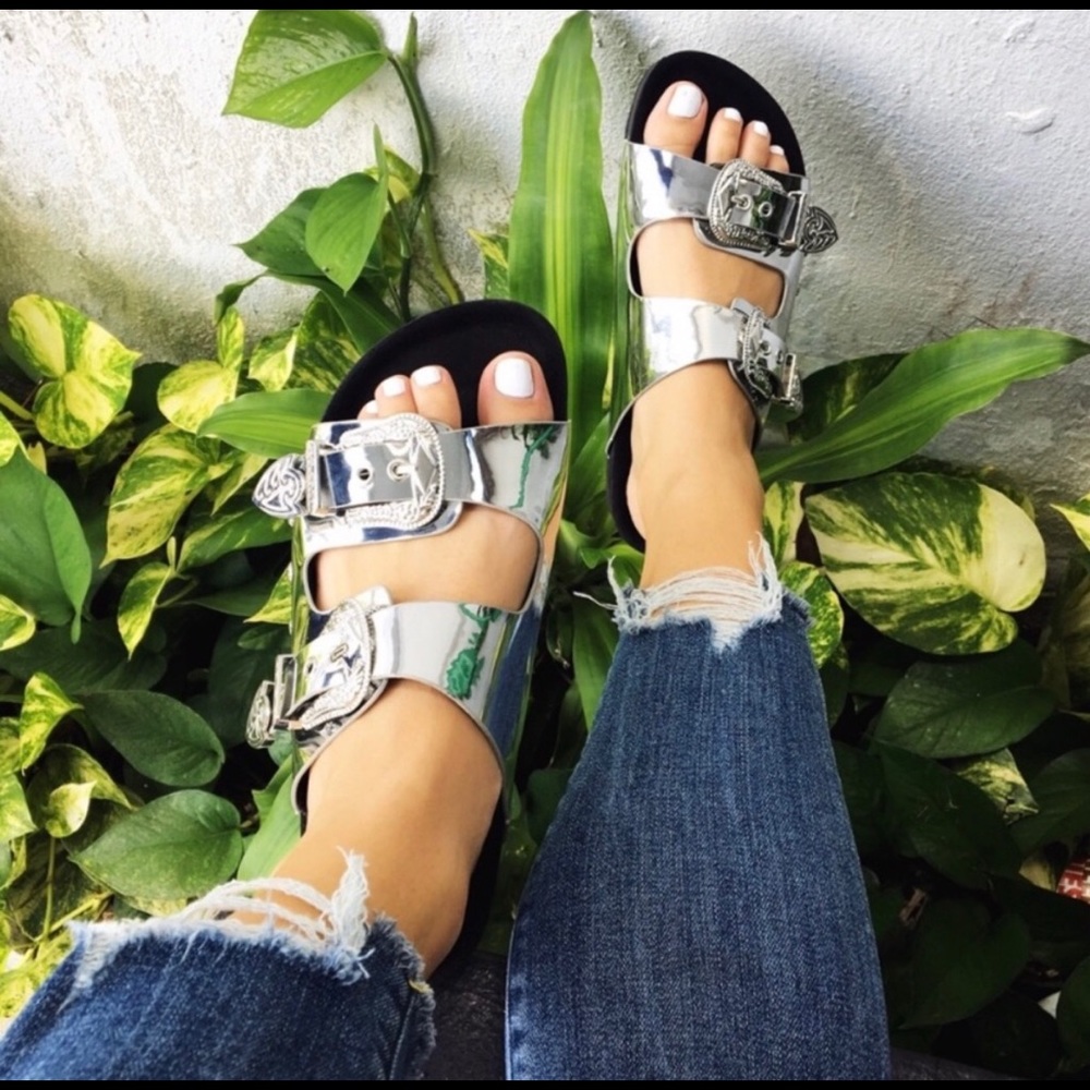 Nature Breeze Silver Buckle Sandal